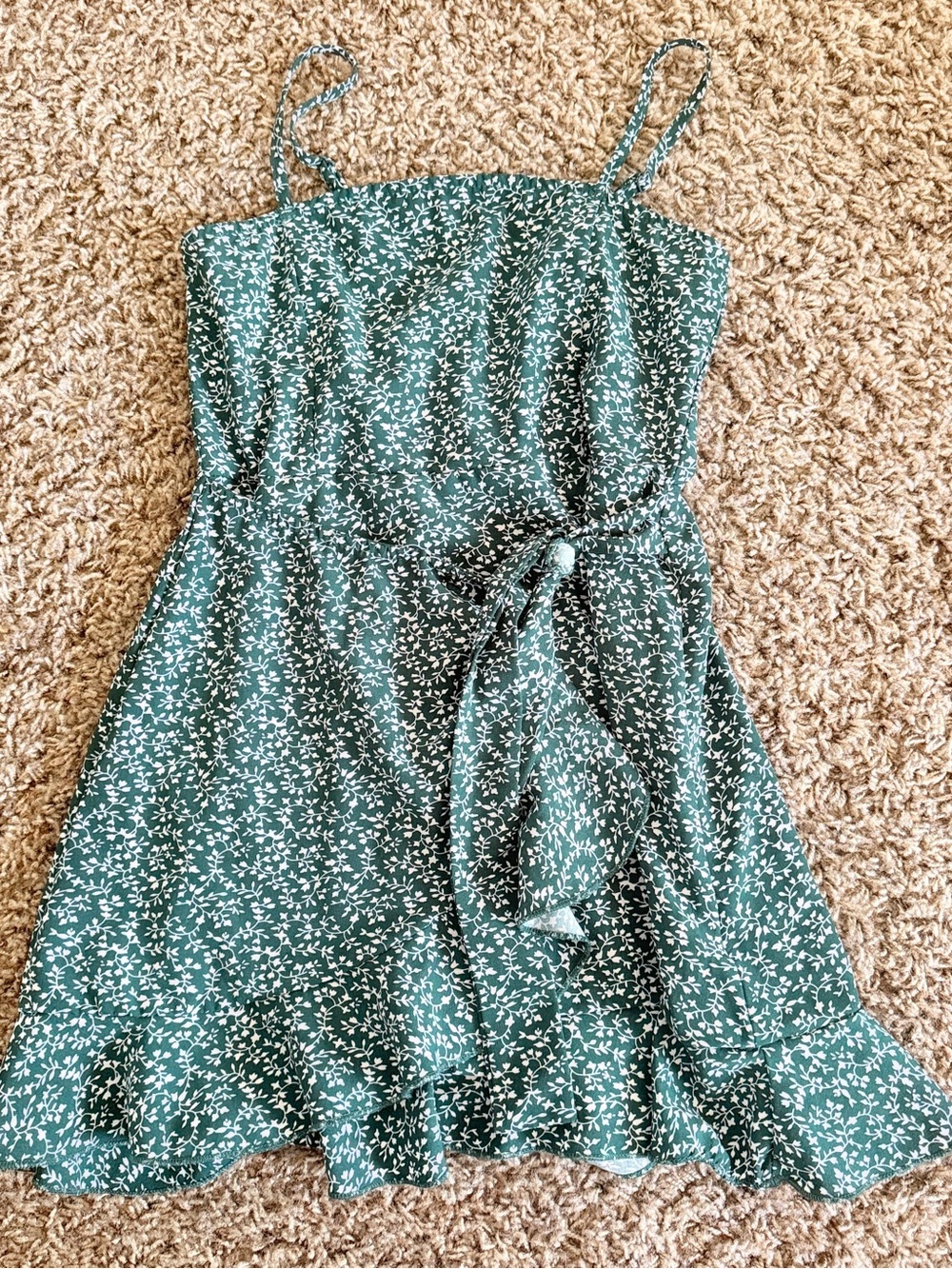 SHEIN Green Floral Tie-Waist Sundress